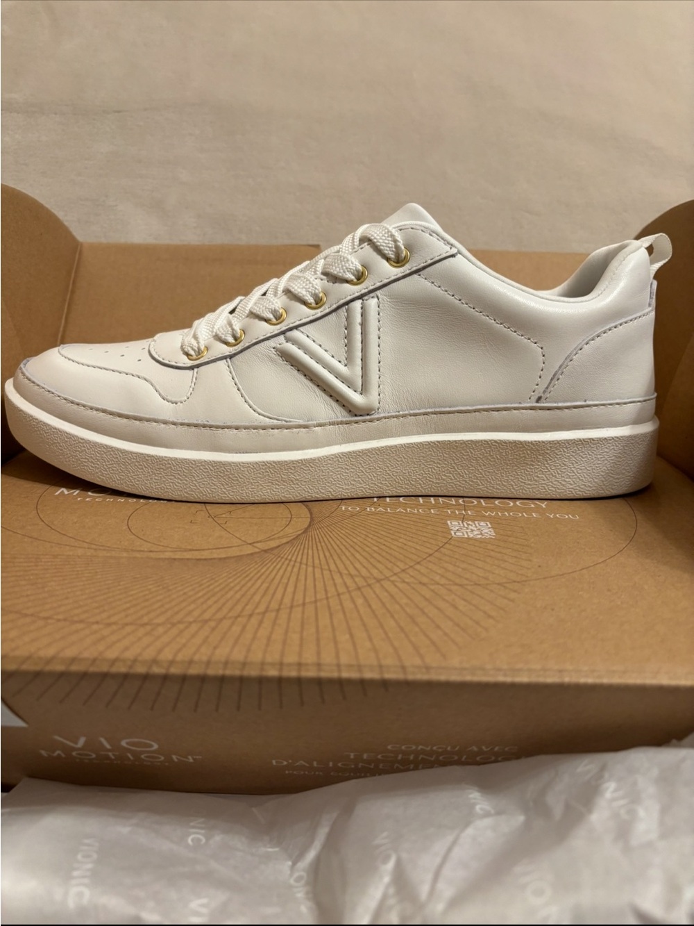 Vionic White Leather Platform Sneakers with Gold Eyelets